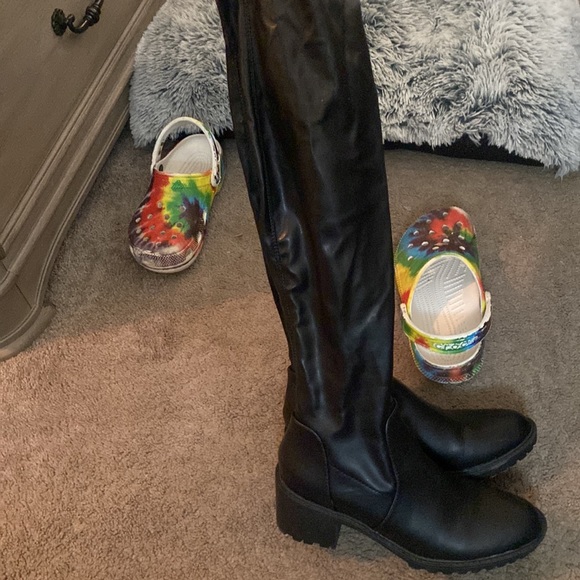 Thigh high boots - Picture 2 of 3